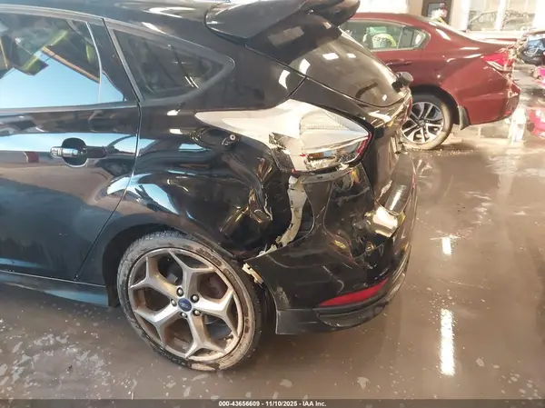 2016 FORD FOCUS ST auction photo 6