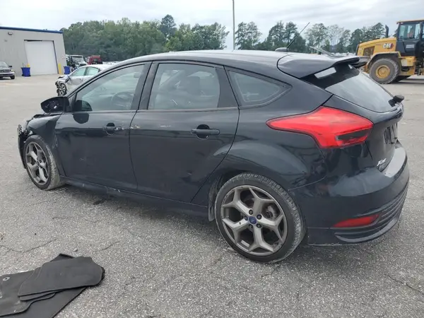 1FADP3L99HL331006 2017 FORD FOCUS - Image 2