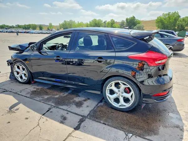 1FADP3L99JL210787 2018 FORD FOCUS - Image 2