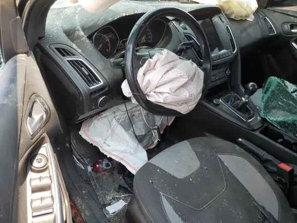 1FADP3L99JL219215 2018 FORD FOCUS - Image 8