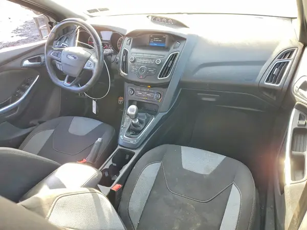 1FADP3L99JL226066 2018 FORD FOCUS - Image 8