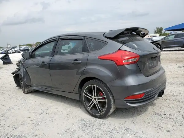 1FADP3L99JL232370 2018 FORD FOCUS - Image 2