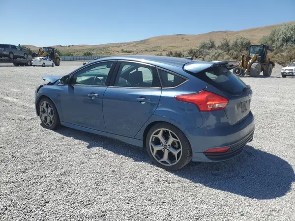 1FADP3L99JL293590 2018 FORD FOCUS - Image 2