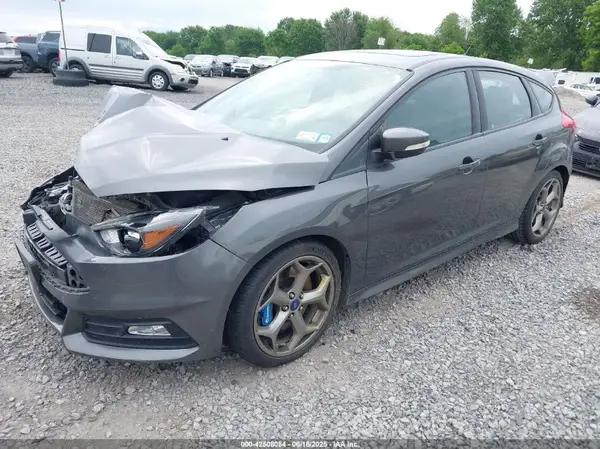 1FADP3L99JL329844 2018 FORD FOCUS ST - Image 2