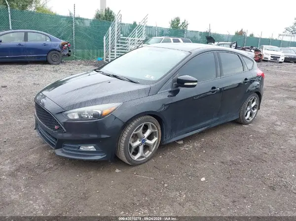 1FADP3L9XHL275402 2017 FORD FOCUS ST - Image 2
