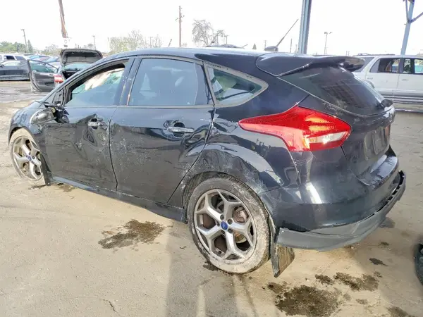 1FADP3L9XJL224021 2018 FORD FOCUS - Image 2