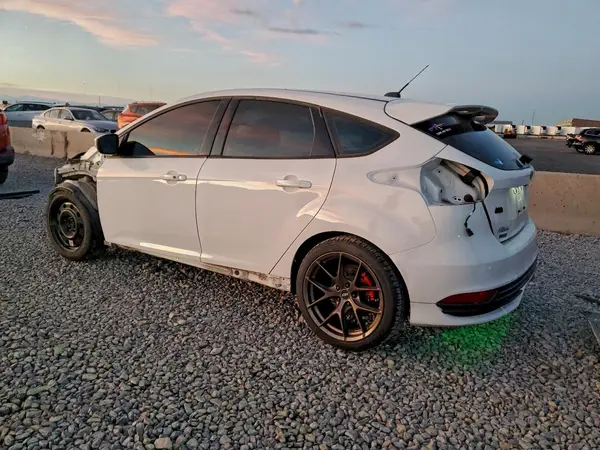 1FADP3L9XJL289760 2018 FORD FOCUS - Image 2