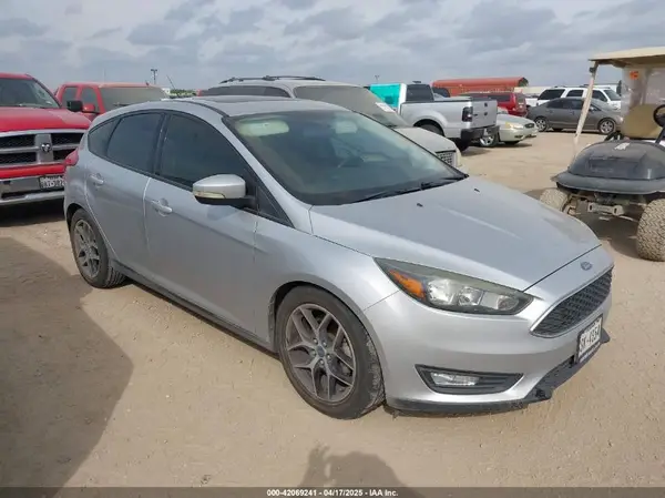 1FADP3M20HL244452 2017 FORD FOCUS - Image 1