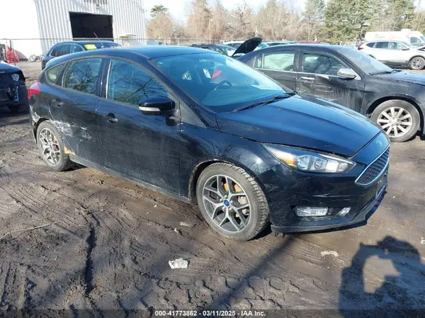 1FADP3M20JL225955 2018 FORD FOCUS - Image 1