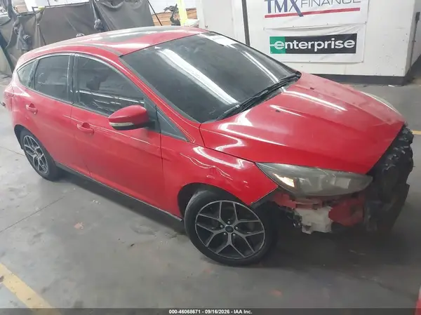 1FADP3M21HL295295 2017 FORD FOCUS - Image 1