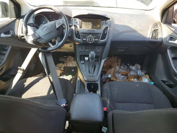 1FADP3M21HL311401 2017 FORD FOCUS - Image 8