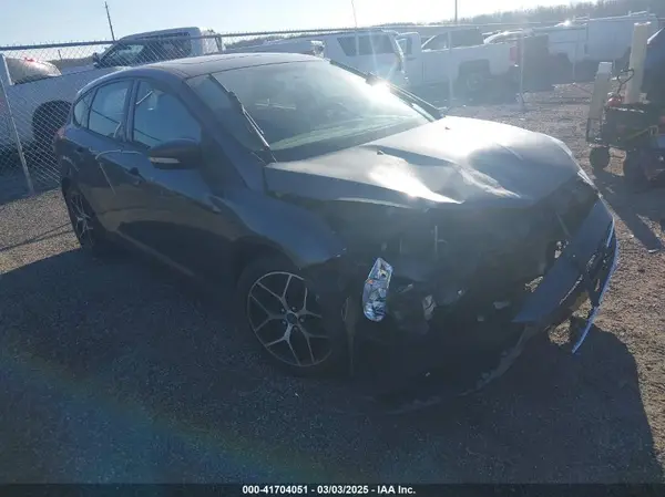 1FADP3M21JL202426 2018 FORD FOCUS - Image 1