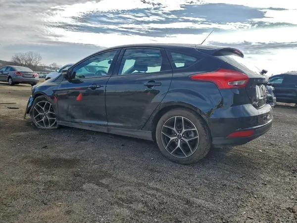 1FADP3M21JL203608 2018 FORD FOCUS - Image 2