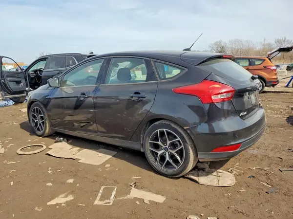 1FADP3M21JL239265 2018 FORD FOCUS - Image 2