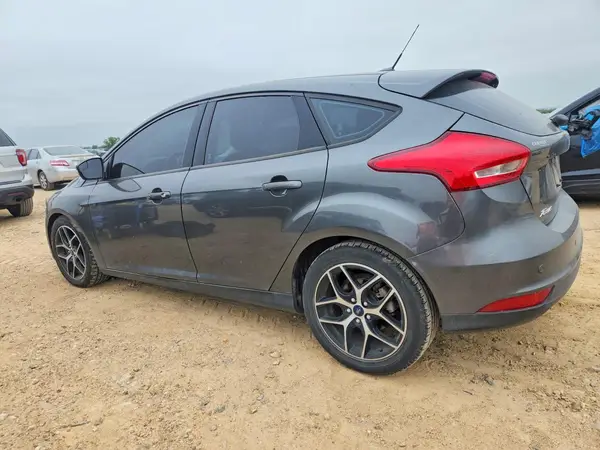 1FADP3M21JL303272 2018 FORD FOCUS - Image 2