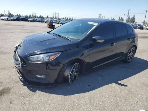 1FADP3M21JL322677 2018 FORD FOCUS - Image 1