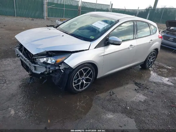 1FADP3M22HL242492 2017 FORD FOCUS - Image 2
