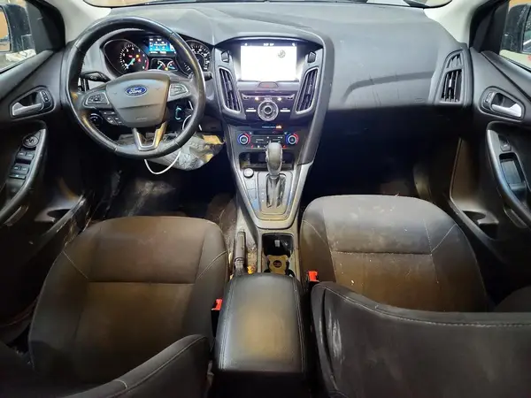 1FADP3M22HL257400 2017 FORD FOCUS - Image 8