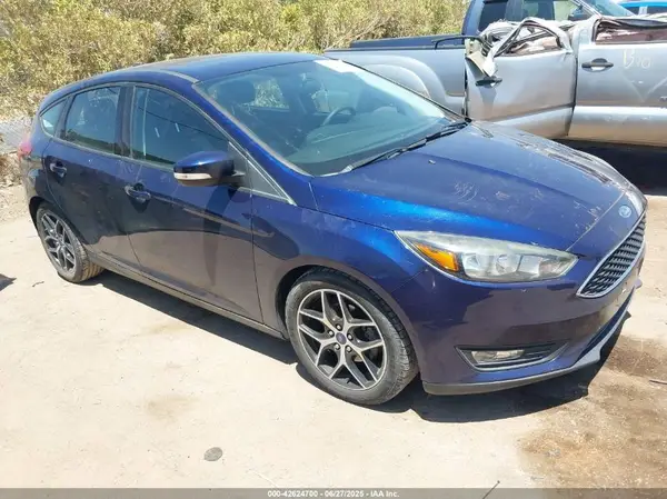 1FADP3M22HL263682 2017 FORD FOCUS - Image 1