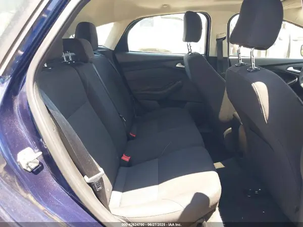 1FADP3M22HL263682 2017 FORD FOCUS - Image 8