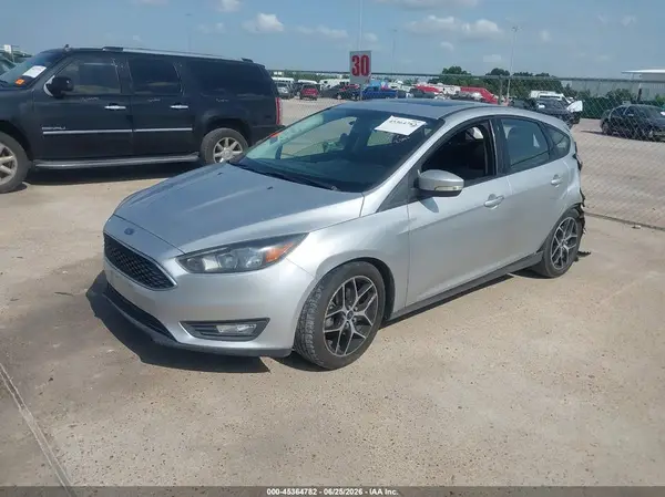 1FADP3M22JL213502 2018 FORD FOCUS - Image 2