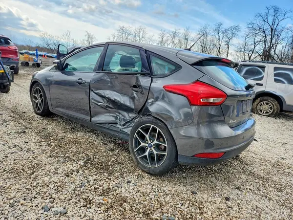 1FADP3M23HL242484 2017 FORD FOCUS - Image 2