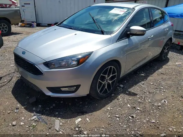 1FADP3M23JL252910 2018 FORD FOCUS - Image 2