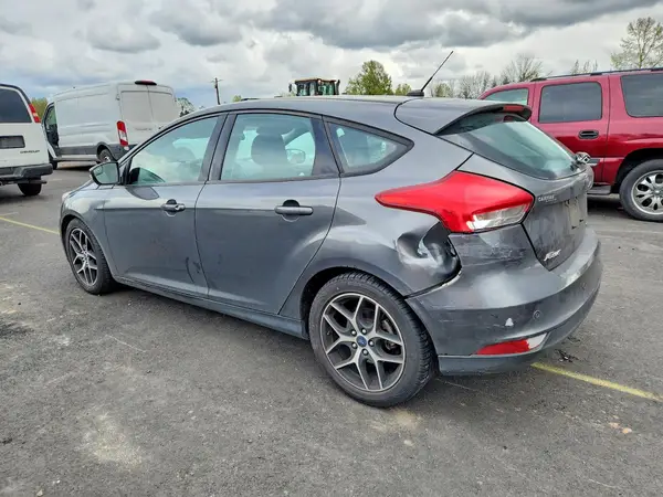 1FADP3M23JL261946 2018 FORD FOCUS - Image 2