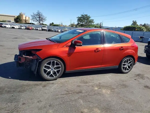 1FADP3M23JL304603 2018 FORD FOCUS - Image 1