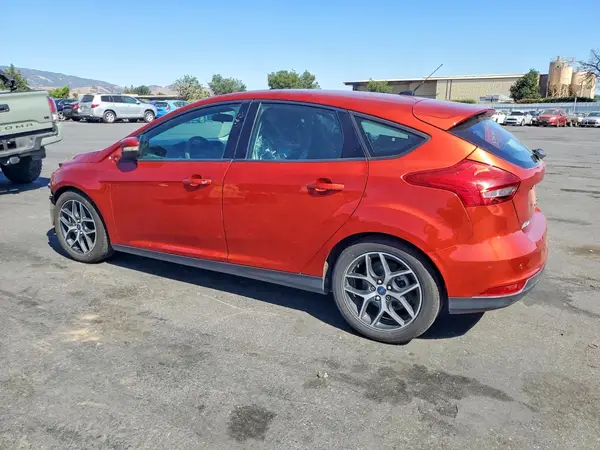 1FADP3M23JL304603 2018 FORD FOCUS - Image 2