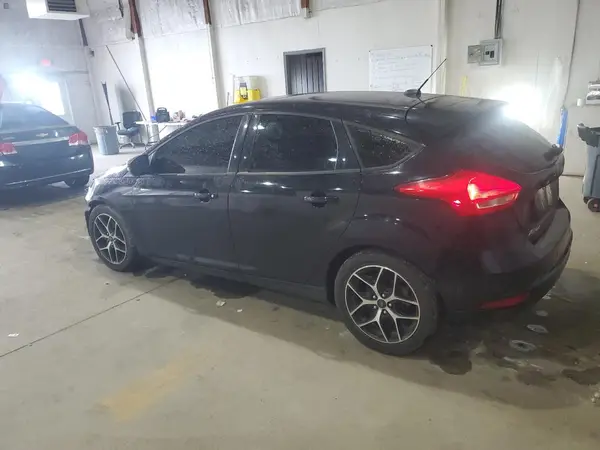 1FADP3M24HL240307 2017 FORD FOCUS - Image 2