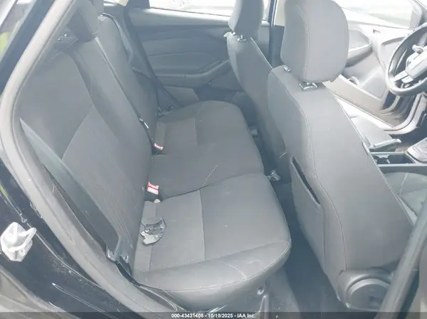1FADP3M24HL265238 2017 FORD FOCUS - Image 8