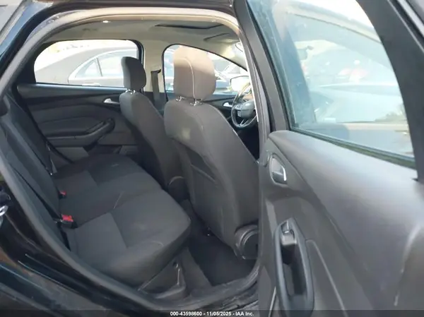1FADP3M24JL229958 2018 FORD FOCUS - Image 8