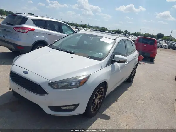 1FADP3M24JL242483 2018 FORD FOCUS - Image 2