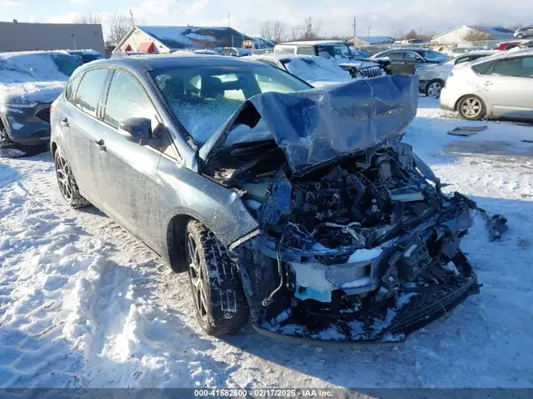 1FADP3M24JL301080 2018 FORD FOCUS - Image 1