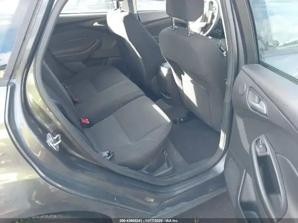1FADP3M24JL301547 2018 FORD FOCUS - Image 8