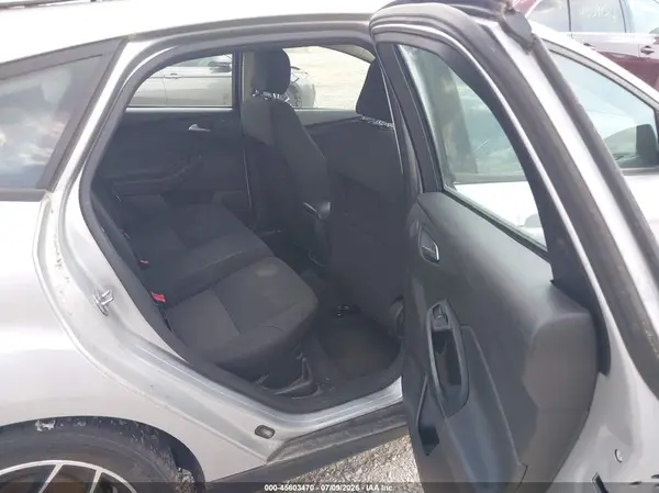 1FADP3M25HL203749 2017 FORD FOCUS - Image 8