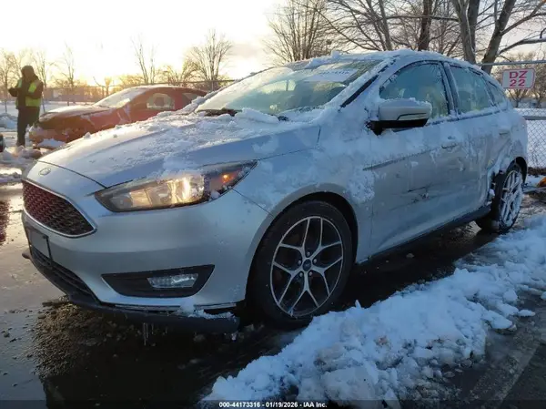 1FADP3M25HL250604 2017 FORD FOCUS - Image 2