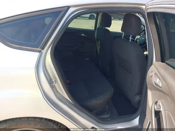 1FADP3M25HL341484 2017 FORD FOCUS - Image 8