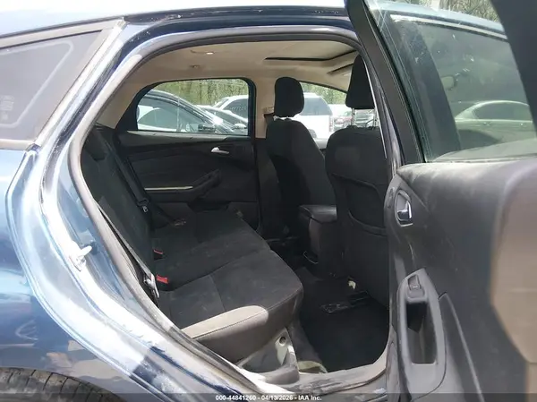 1FADP3M25JL319572 2018 FORD FOCUS - Image 8