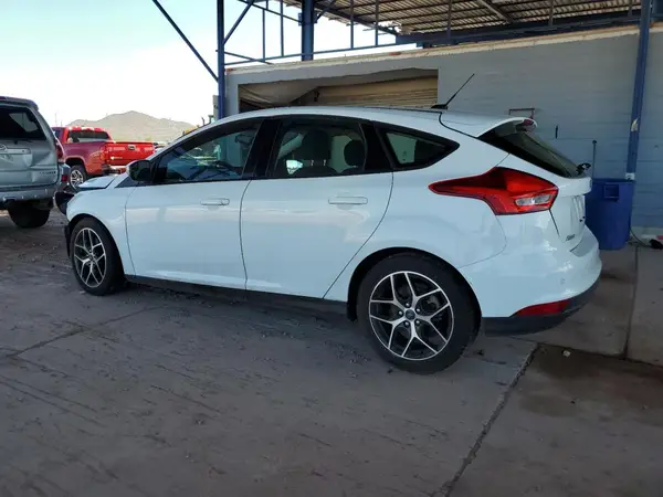 1FADP3M26HL303469 2017 FORD FOCUS - Image 2