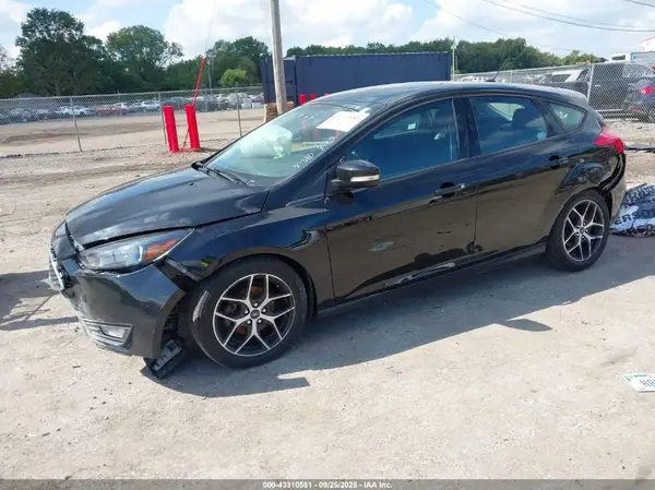 1FADP3M26JL215334 2018 FORD FOCUS - Image 2