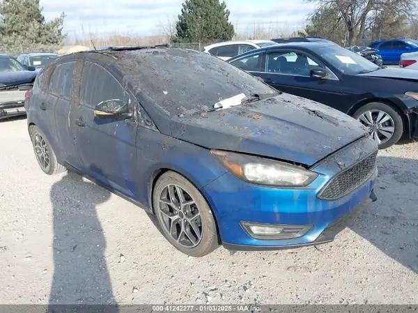 1FADP3M26JL221389 2018 FORD FOCUS - Image 1
