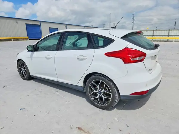 1FADP3M26JL241061 2018 FORD FOCUS - Image 2