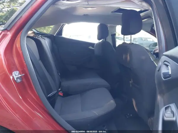 1FADP3M26JL246132 2018 FORD FOCUS - Image 8
