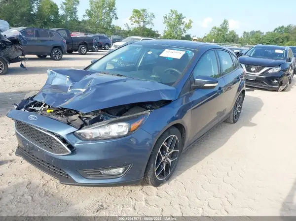1FADP3M26JL300982 2018 FORD FOCUS - Image 2