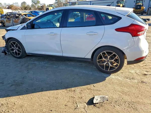 1FADP3M26JL321086 2018 FORD FOCUS - Image 2