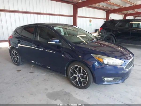 1FADP3M27HL263743 2017 FORD FOCUS - Image 1