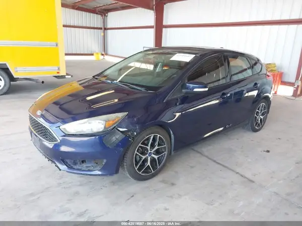 1FADP3M27HL263743 2017 FORD FOCUS - Image 2