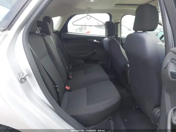 1FADP3M27HL304033 2017 FORD FOCUS - Image 8